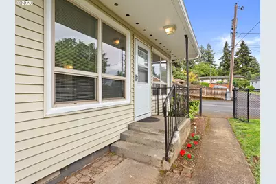 2216 E 18th St, Vancouver, WA 98661 - Photo 9