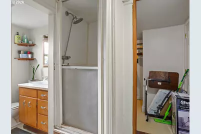 2216 E 18th St, Vancouver, WA 98661 - Photo 33