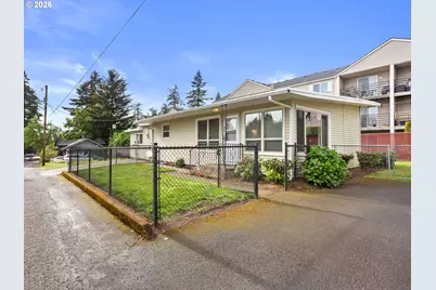 2216 E 18th St, Vancouver, WA 98661 - Photo 1