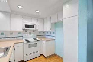 7920 NE Loowit Loop, Vancouver, WA 98662 - Photo 9