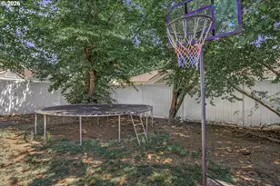 1585 NE 18th St, Gresham, OR 97030 - Photo 17