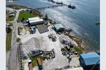 63234 Troller Rd, Coos Bay, OR 97420 - Photo 15