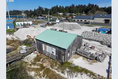 63234 Troller Rd, Coos Bay, OR 97420 - Photo 19