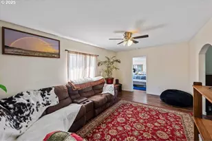 163 N Dean St, Coquille, OR 97423 - Photo 3