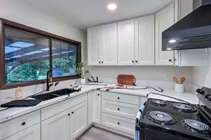 11425 SW Greenburg Rd, Tigard, OR 97223 - Photo 9