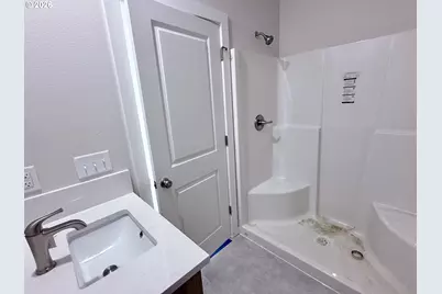9916 NE 28th Pl, Vancouver, WA 98686 - Photo 17