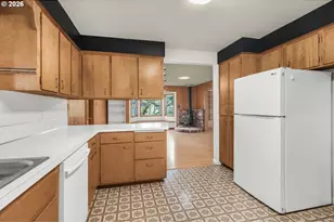 375 Fir Knoll Ln, Salem, OR 97317 - Photo 9