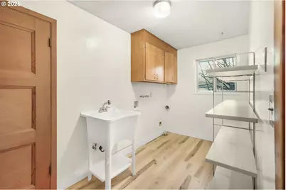 375 Fir Knoll Ln, Salem, OR 97317 - Photo 21