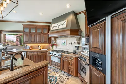 34160 SW Peaks View Dr, Hillsboro, OR 97123 - Photo 7