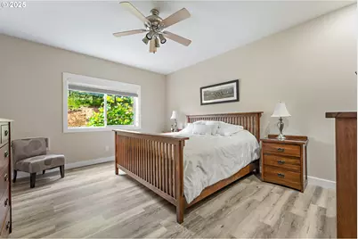 34160 SW Peaks View Dr, Hillsboro, OR 97123 - Photo 41