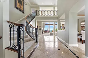 34160 SW Peaks View Dr, Hillsboro, OR 97123 - Photo 3