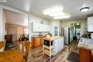 845 Sea St, Sutherlin, OR 97479 - Photo 5
