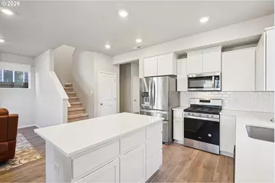 3737 SW Redfern Ave, Gresham, OR 97080 - Photo 9