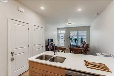 3659 SW 209th Ave, Hillsboro, OR 97123 - Photo 9