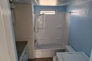 581 NE Alameda Ave, Roseburg, OR 97470 - Photo 7