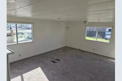 581 NE Alameda Ave #56, Roseburg, OR 97470 - Photo 3