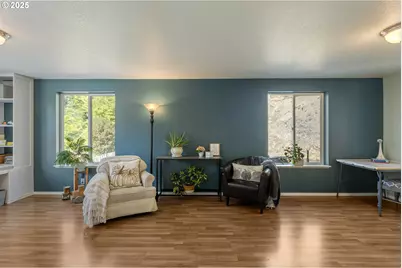 1870 Lakeview Dr, Sutherlin, OR 97479 - Photo 25