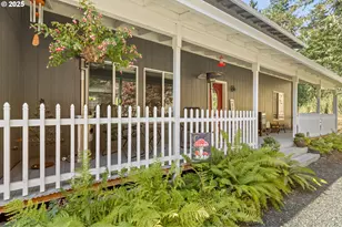 1870 Lakeview Dr, Sutherlin, OR 97479 - Photo 9