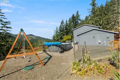 1870 Lakeview Dr, Sutherlin, OR 97479 - Photo 13
