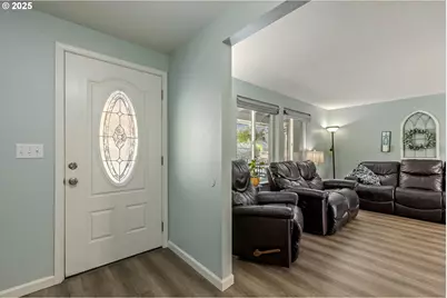 1870 Lakeview Dr, Sutherlin, OR 97479 - Photo 17