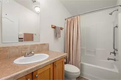 167 Village Dr, Cottage Grove, OR 97424 - Photo 35