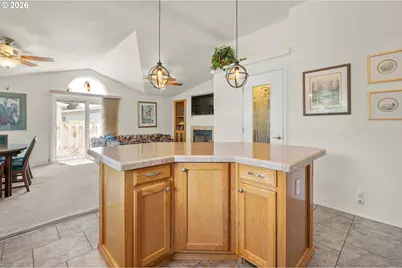 167 Village Dr, Cottage Grove, OR 97424 - Photo 13