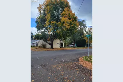 2203 N Fir St, La Grande, OR 97850 - Photo 3