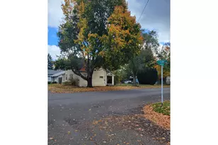 2203 N Fir St, La Grande, OR 97850 - Photo 3