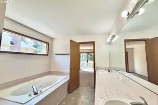 7805 SW Gearhart Dr, Beaverton, OR 97007 - Photo 19