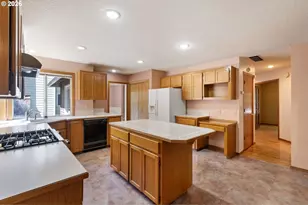 7805 SW Gearhart Dr, Beaverton, OR 97007 - Photo 23