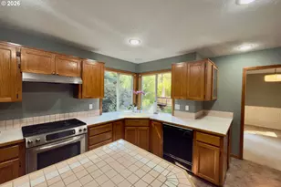 7805 SW Gearhart Dr, Beaverton, OR 97007 - Photo 11
