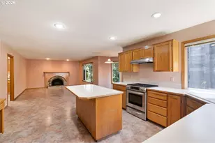 7805 SW Gearhart Dr, Beaverton, OR 97007 - Photo 9