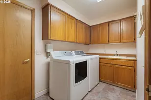 7805 SW Gearhart Dr, Beaverton, OR 97007 - Photo 15