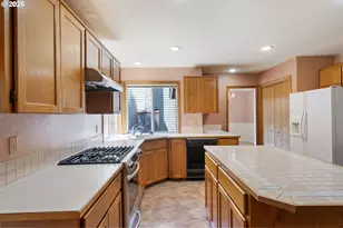 7805 SW Gearhart Dr, Beaverton, OR 97007 - Photo 11