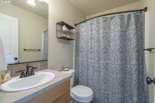 1902 NE Lucy Belle St, McMinnville, OR 97128 - Photo 33