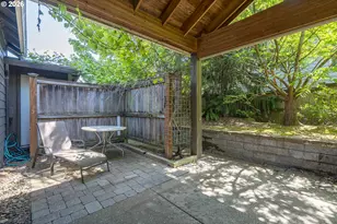 1902 NE Lucy Belle St, McMinnville, OR 97128 - Photo 35