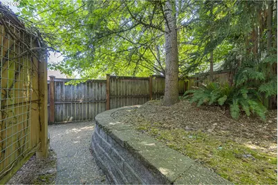 1902 NE Lucy Belle St, McMinnville, OR 97128 - Photo 37