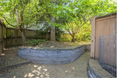 1902 NE Lucy Belle St, McMinnville, OR 97128 - Photo 37