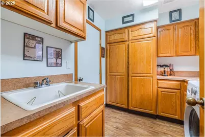 4738 NE 48th Pl, Portland, OR 97218 - Photo 29