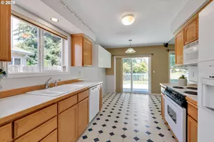 18918 Highland Dr, Oregon City, OR 97045 - Photo 13