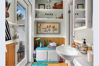 310 Avenue K, Seaside, OR 97138 - Photo 13