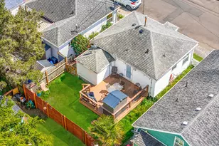 310 Avenue K, Seaside, OR 97138 - Photo 23