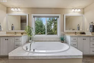 5352 Washington Ct, Lake Oswego, OR 97035 - Photo 33