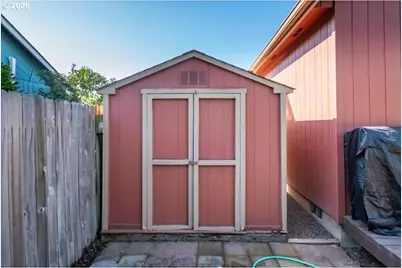 374 NE Burma Ct, Salem, OR 97301 - Photo 37