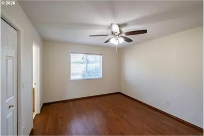 374 NE Burma Ct, Salem, OR 97301 - Photo 3