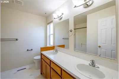 374 NE Burma Ct, Salem, OR 97301 - Photo 21