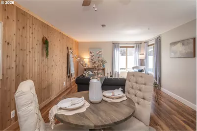 2731 W Lorraine Ave, Roseburg, OR 97471 - Photo 7