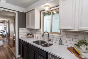 2731 W Lorraine Ave, Roseburg, OR 97471 - Photo 15