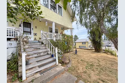 414 Hall Ave, Coos Bay, OR 97420 - Photo 29