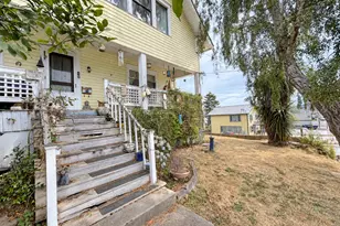 414 Hall Ave, Coos Bay, OR 97420 - Photo 29